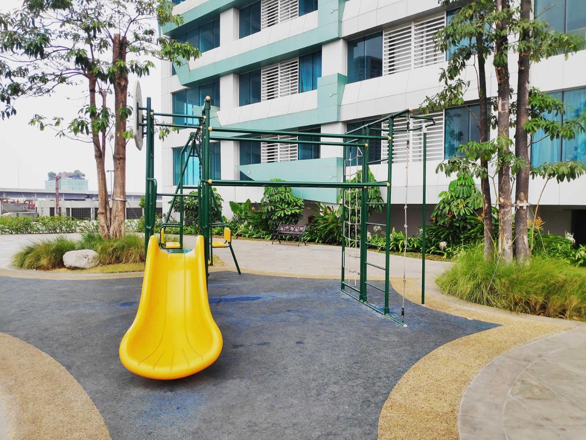 Grand Kamala Lagoon By 21 Apartemen *